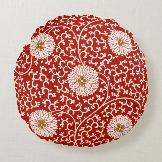 Red Floral Vibrant Ornate Classic Pattern Round Cushion (Front)