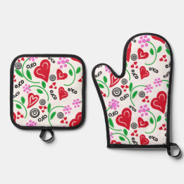 Red Hearts Pink Flowers Oven Mitt & Pot Holder Set