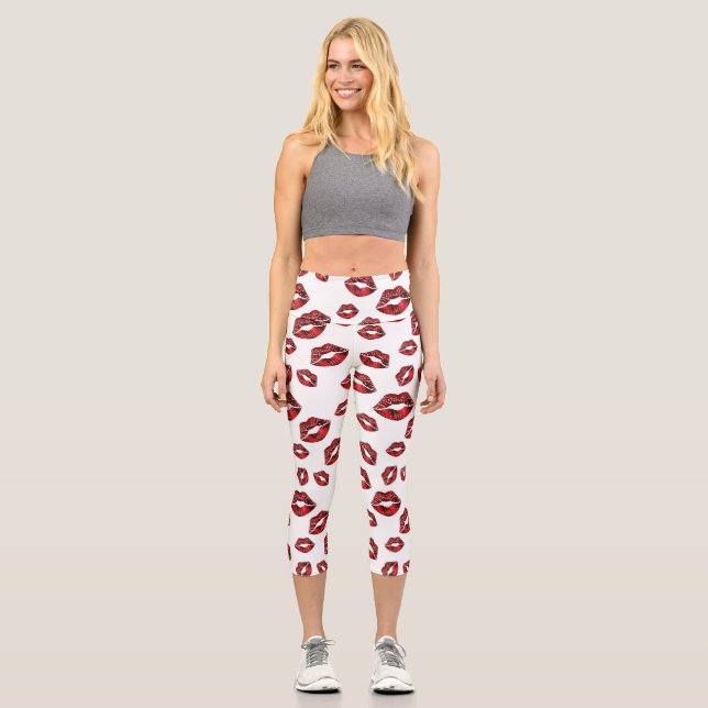 Red Lips Kiss Pattern Capri Cropped Leggings (Front)