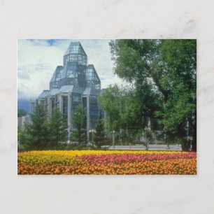 Red National Art Gallery, Ottawa, Canada flowers Postcard
