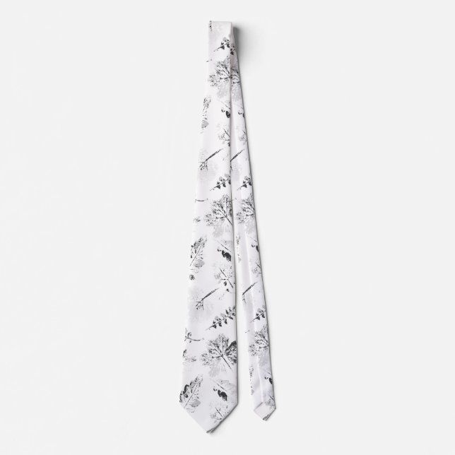 Red Neckties & Windsor Knots – Men’s Style (Front)