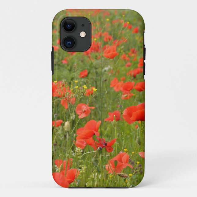 Red Poppies in the field Case-Mate iPhone Case (Back)