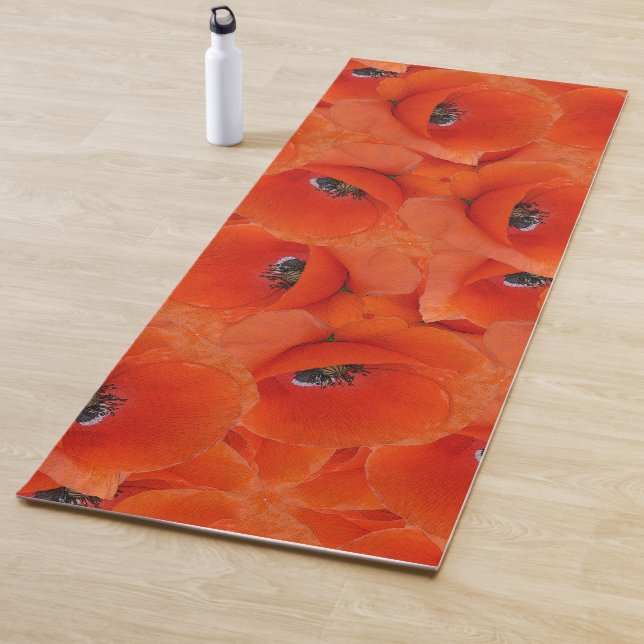 Red poppies pattern yoga mat (In Situ)