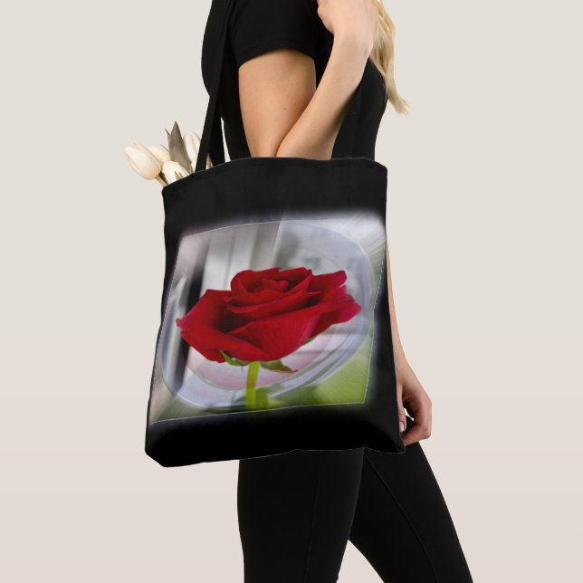 Red rose 2 tote bag (Close Up)