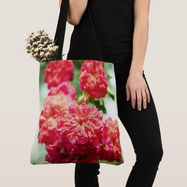 Red rose flower tote bag (Close Up)