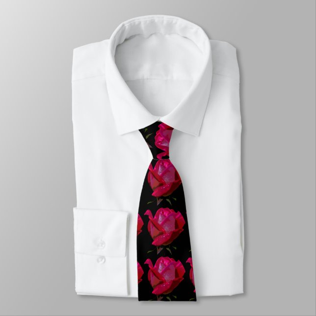 red roses black tie (Tied)