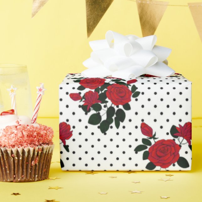 Red roses on a polka dot background. wrapping paper (Birthday Party)