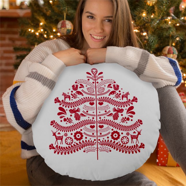 Red Scandinavian Folk Art Nordic Christmas Tree Round Cushion (Creator Uploaded)