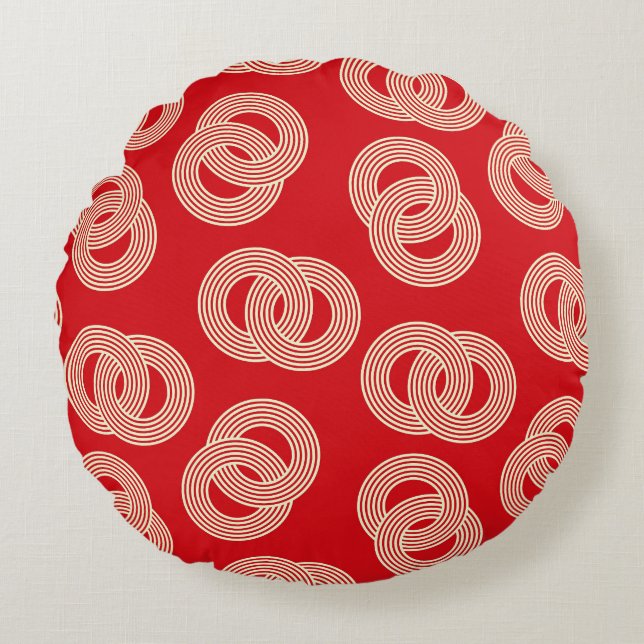 Red shades, interlocked striped rings pattern. round cushion (Front)