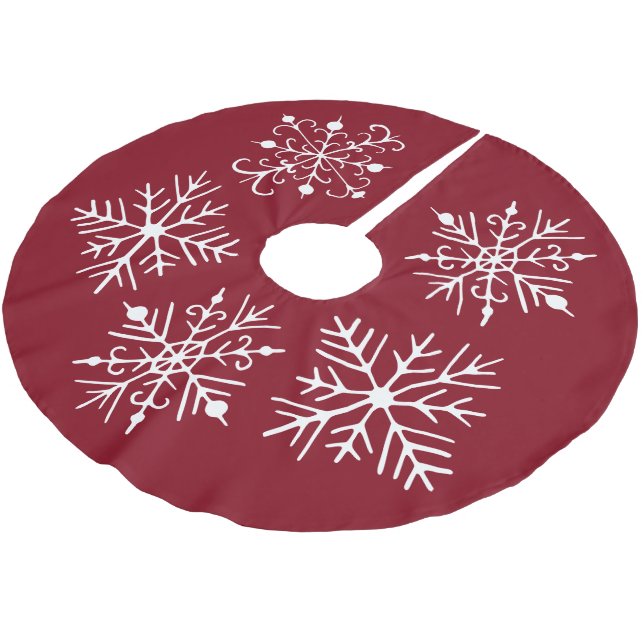 Red Snowflakes Christmas Tree Skirt Decoration (Angled)