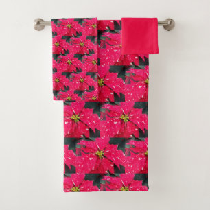 Red Variegated Poinsettia Pattern Holiday Bath Towel Set