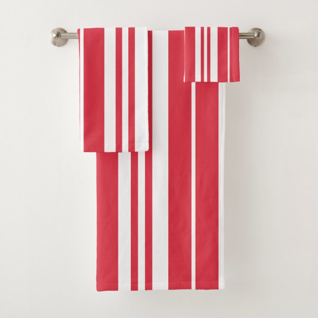 Red White Stripes Coastal Seaside  Bath Towel Set (Insitu)