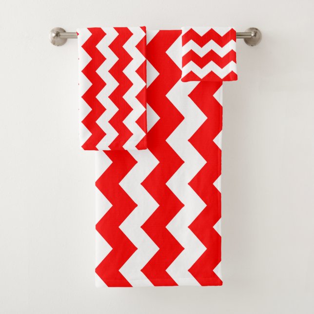 Red Zigzag Striped Bath Towel Set (Insitu)