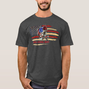 Reel Cool Dad Fishing Patriotic Day Flag  T-Shirt