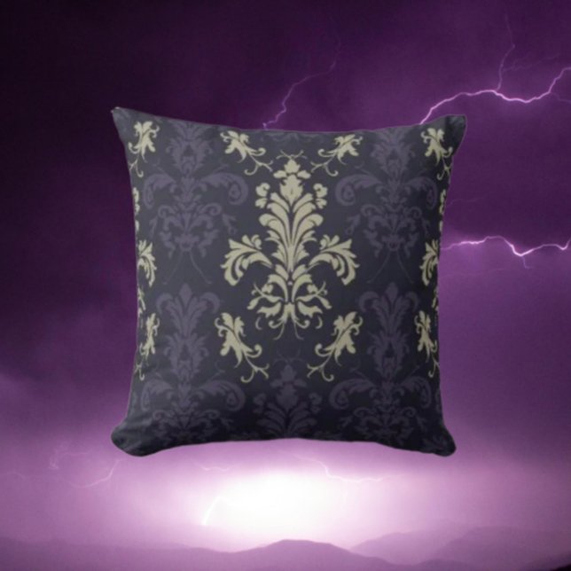 Regal Romance Cushion (Creator Uploaded)