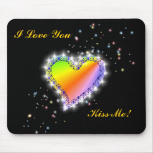 Regenbogen-Herz mit Sternchen auf schwarz Mouse Pad