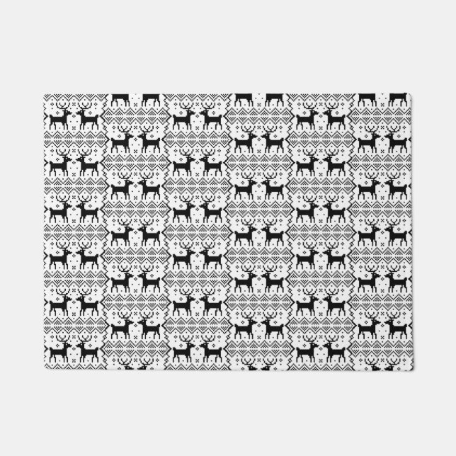 Reindeer Pattern Winter Theme Holiday Christmas Doormat (Front)