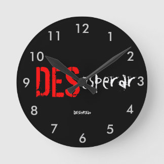 Reloj de pared DESesperar DESenREdo negro Round Clock