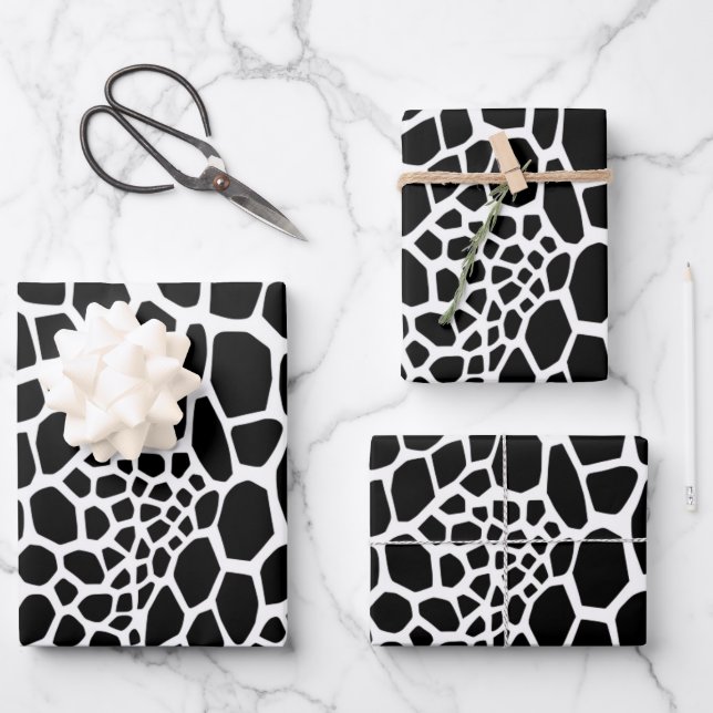 Reptile animal print wrapping paper sheet (Front)