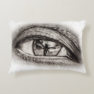 Reptilian Reflection Eye Drawing Design Decorative Cushion
