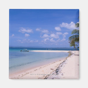 Resort on the beach magnet