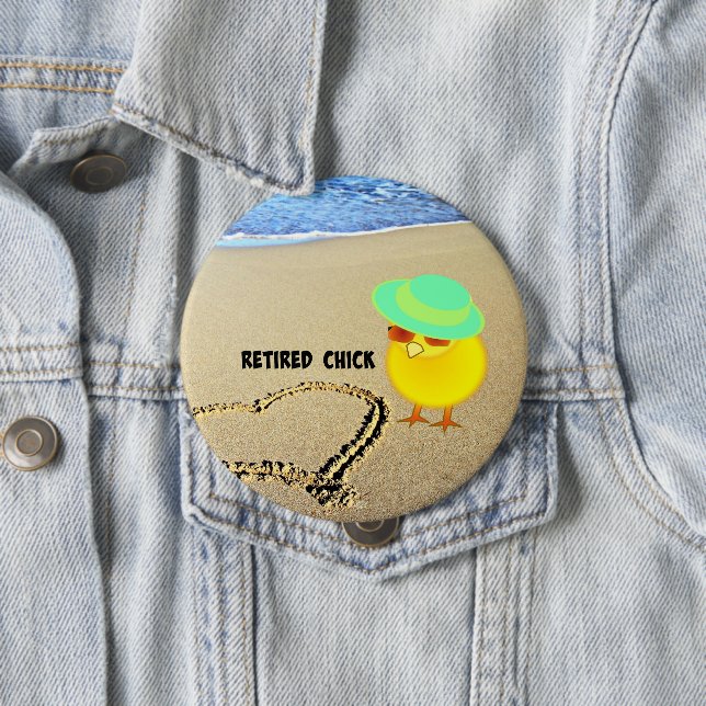 Retired Chick at the Beach 10 Cm Round Badge (In Situ)