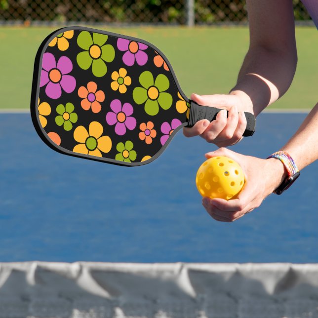 Reto 1960s Style Mid Mod Floral Pattern Pickleball Paddle (Insitu)
