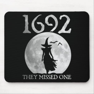 Retro 1692 They Missed One Witch Salem 1692 Hallow Mouse Pad