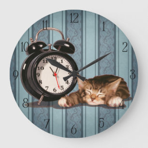 Retro alarm clock and kitty