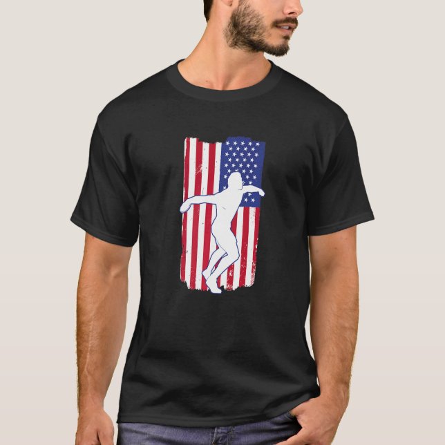 Retro American Flag Throwing Discus Thrower Shot P T-Shirt (Front)