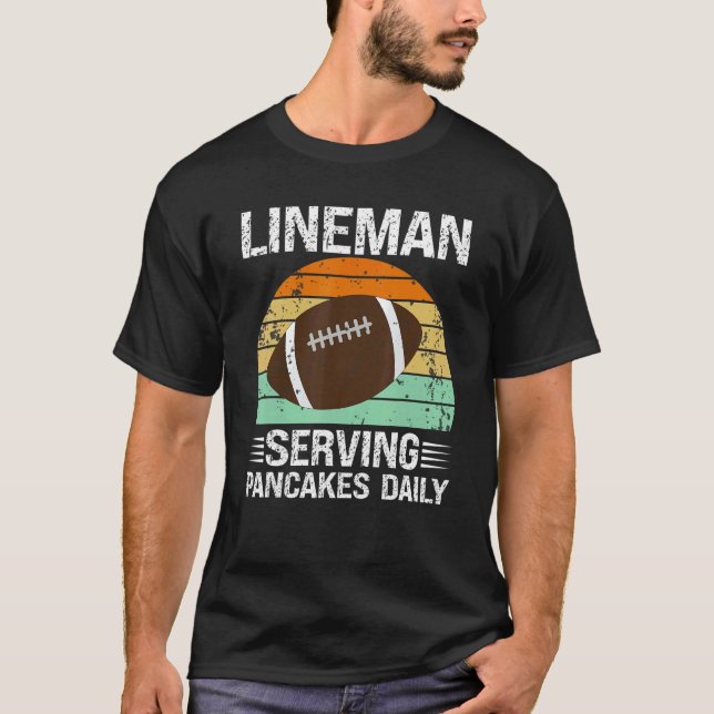 Retro American Football Lineman Serving Pancakes D T-Shirt (Front)