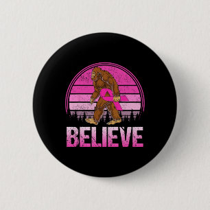 Retro Believe Breast Cancer Bigfoot And Pink Ribbo 6 Cm Round Badge