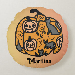 Retro Black Cats and Pumpkin Dreams Round Cushion