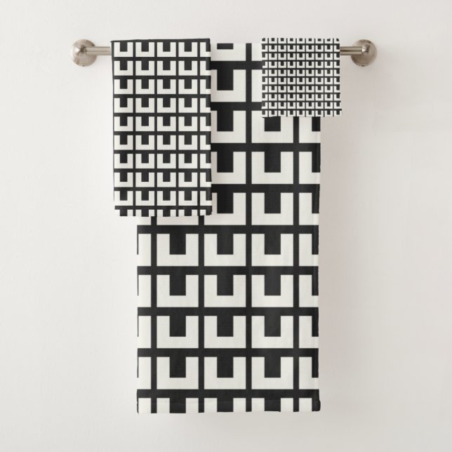 Retro Black White Geometric Mid Century Modern Bath Towel Set (Insitu)