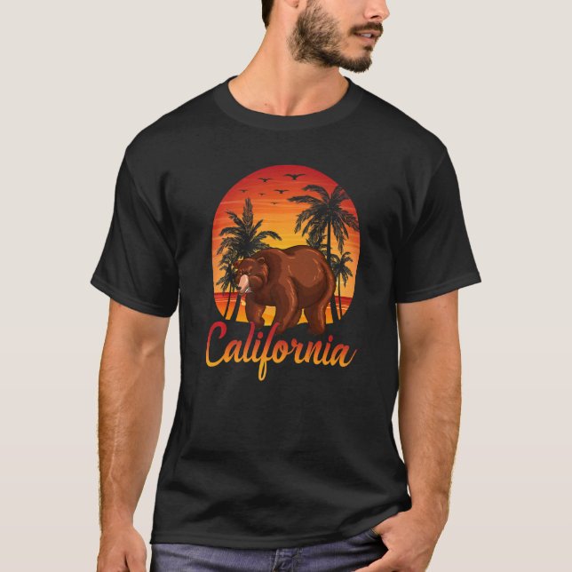 Retro California Bear & Palm Trees Beach Sunset Su T-Shirt (Front)