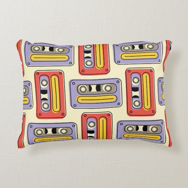 Retro cassette tapes: seamless pattern. decorative cushion (Front)