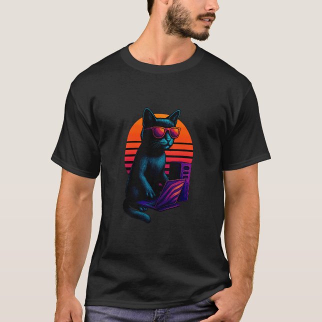 Retro Cat With IT Networks Skills Computer Systems T-Shirt (Front)
