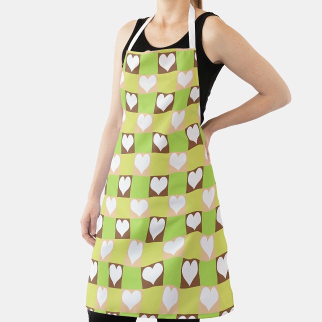 Retro Chequerboard Heart Pattern Apron (Insitu)