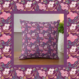 Retro Chic Floral Pattern Cushion