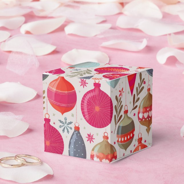 Retro christmas ornament favour box (Wedding)