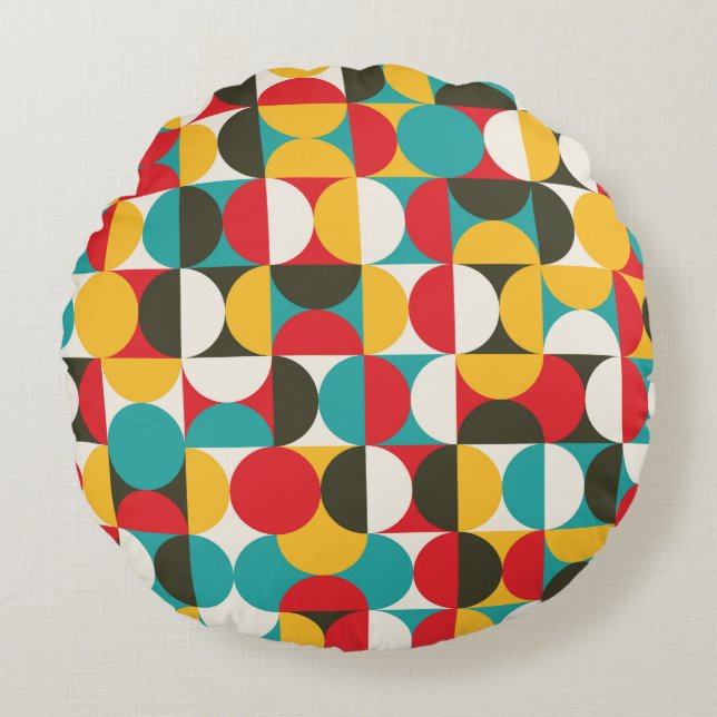 Retro Circles: Colourful Hipster Pattern. Round Cushion (Front)