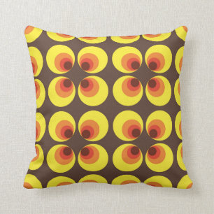 Retro circles pillow