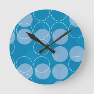 Retro circles round clock