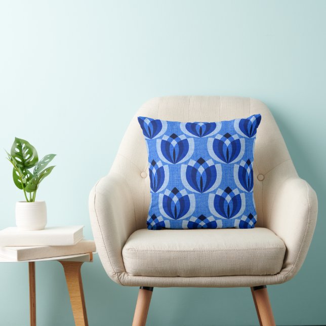 Retro cobalt blue flowers cushion (Chair)