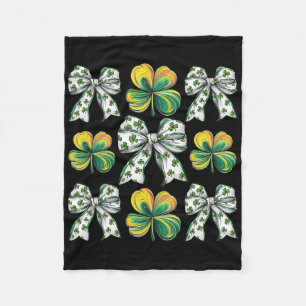 Retro Coquette St Patricks Day Lucky Shamrock Wome Fleece Blanket