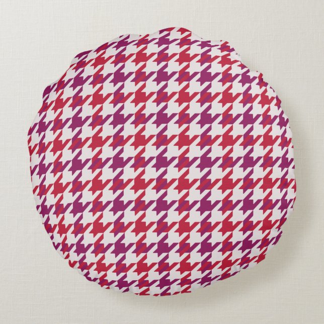 Retro crimson red purple houndstooth plaid pattern round cushion (Back)