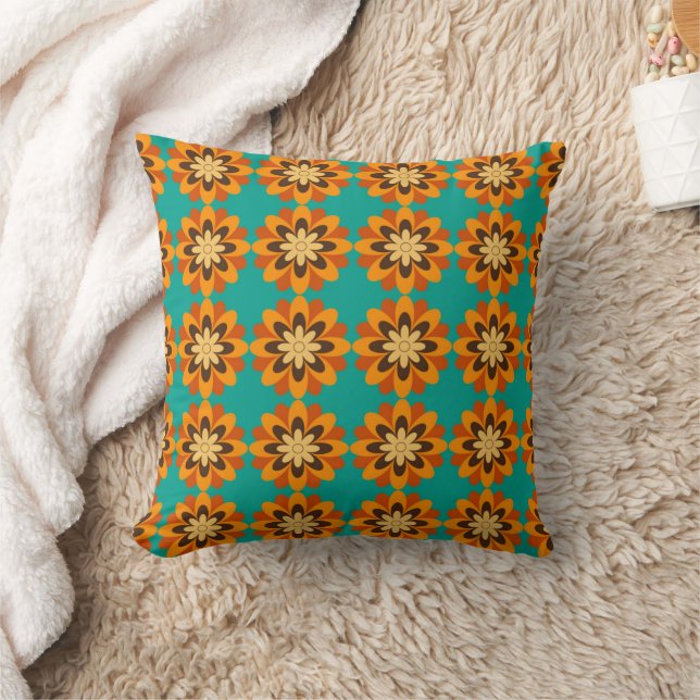 Retro Daisies Square Pillow (Blanket)