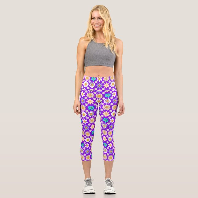 Retro Daisy Pattern Simple.01. B Purple BG Capri Leggings (Front)