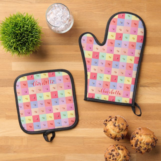 Retro daisy Red Pink Blue Flowers pattern Birthday Oven Mitt & Pot Holder Set (Top Down)