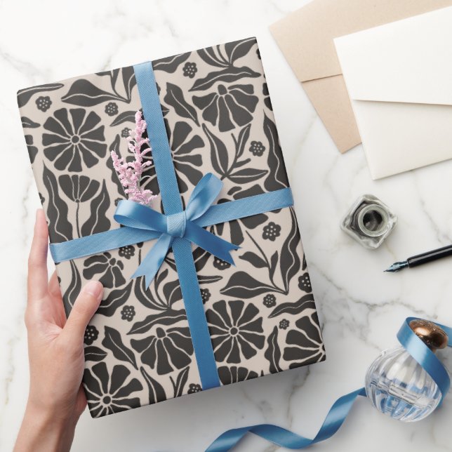 Retro Dark Daisy Wrapping Paper (Gifting)